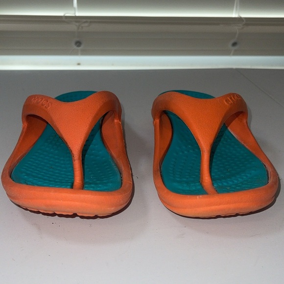 Crocs Teal/Orange Capri Thong Sandals Flip Flop Size 3 - Picture 7 of 8